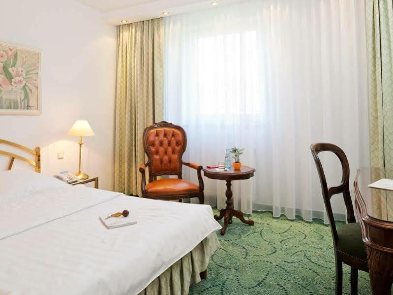 Hotel Palmenhof 4*