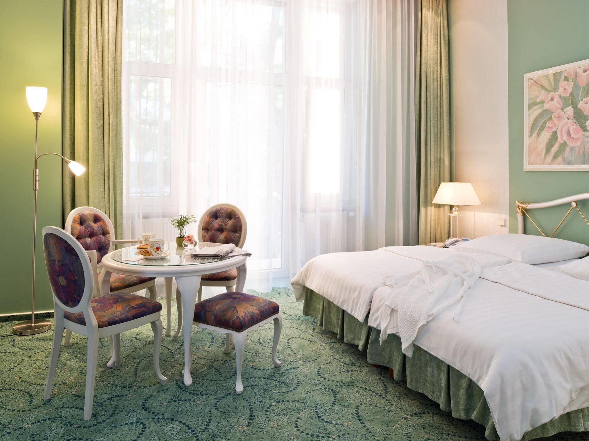 Hotel Palmenhof 4*